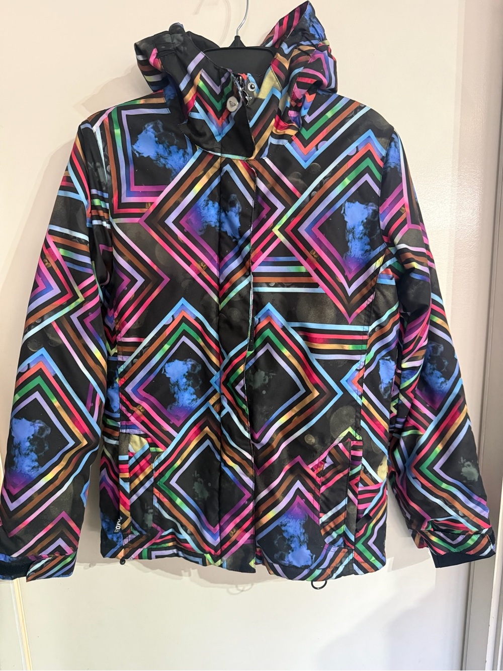 Roxy Girls Black Geometric Multicolor Hooded Puffer Jacket